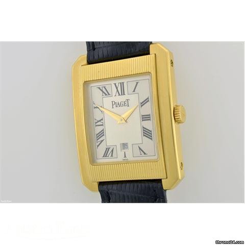 Piaget 18ct gold quartz on strap WATCHES 2