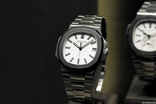 replica Patek Philippe Nautilus White Dial (Ref 5711/1A-011) 2012 WATCHES 1