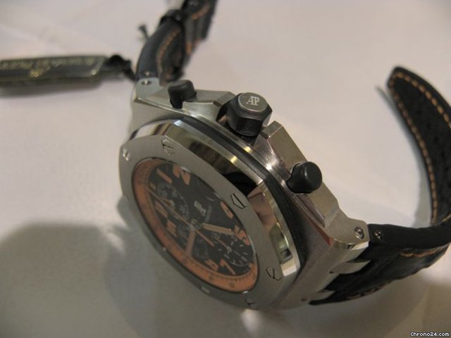 Audemars Piguet Royal Oak Offshore Volcano WATCHES 2