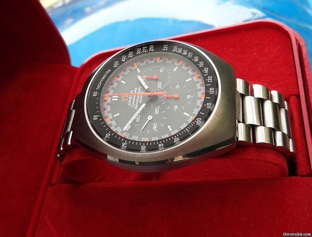 Omega SPEEDMASTER MARK II RACING DAIL WATCHES 2
