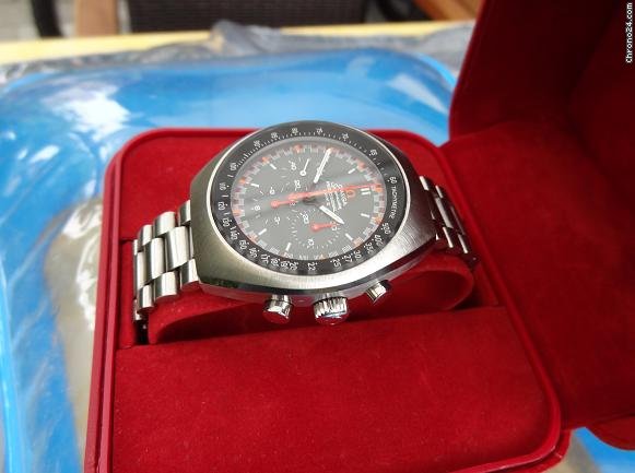 replica Omega SPEEDMASTER MARK II RACING DAIL WATCHES 1