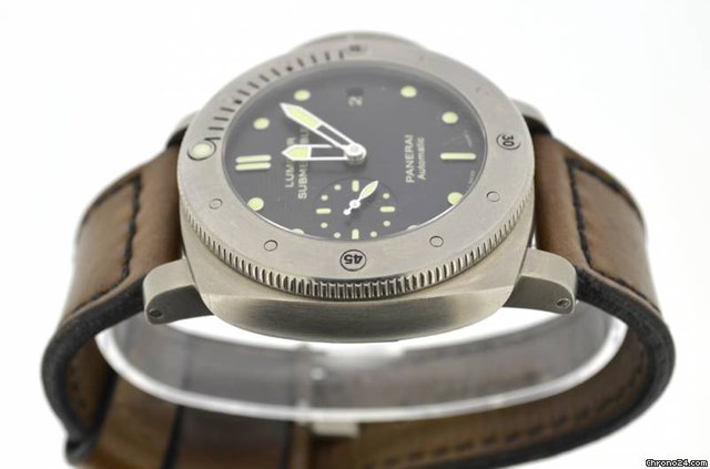 replica Panerai Luminor 1950 3 days Submersible PAM 305 WATCHES 1