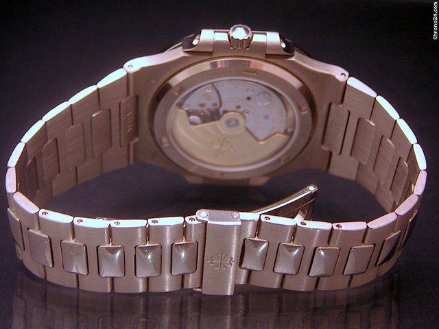 Patek Philippe Nautiluss 3711 Oro Bianco WATCHES 2