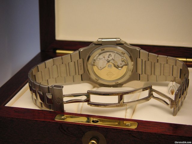 replica Patek Philippe Nautiluss 3711 Oro Bianco WATCHES 1