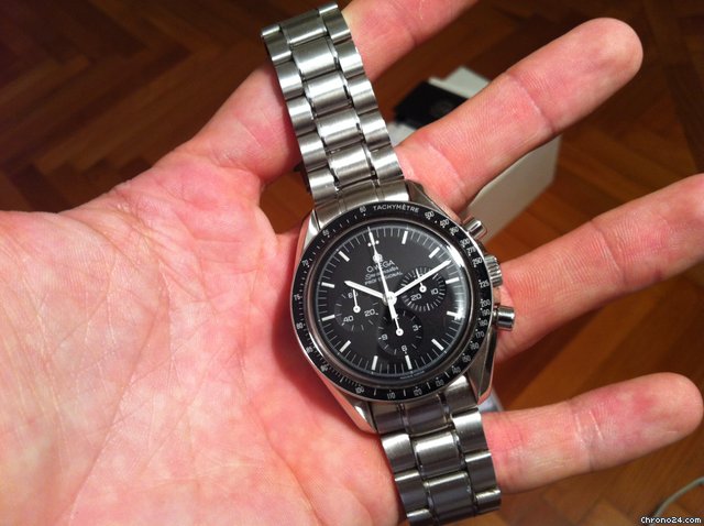 Omega Speedmaster Moonwatch WATCHES 2