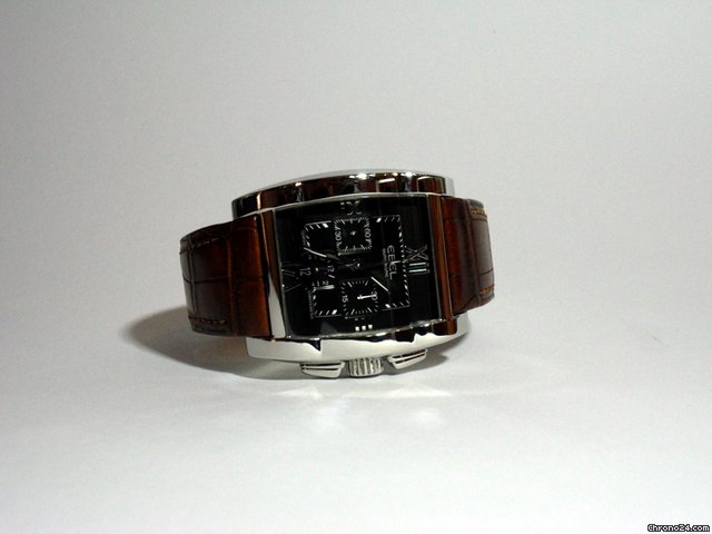 Ebel Tarawa Chronograph WATCHES 2