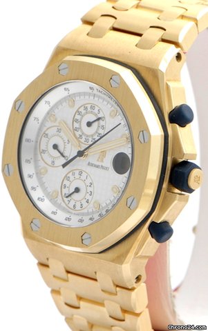 Audemars Piguet Royal Oak Off Shore Chrono WATCHES 2