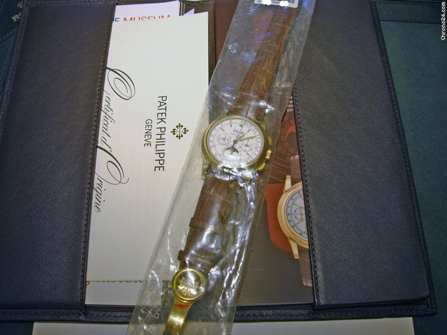 Patek Philippe SEALED Ref. 5970J - ewiger Kalender & Chrono WATCHES 2