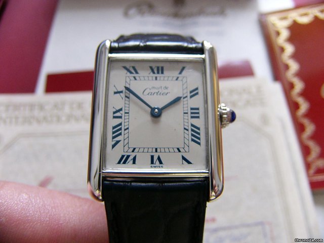 Cartier Tank Silber Unisex TOP mit Box und Papiere WATCHES 2