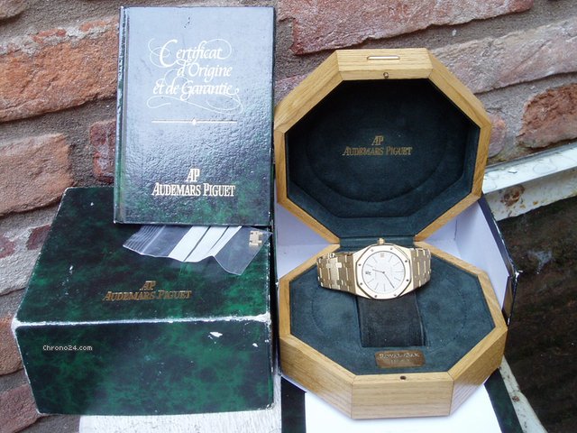 replica Audemars Piguet ROYAL OAK JUMBO ORO JUBILEE WATCHES 1 