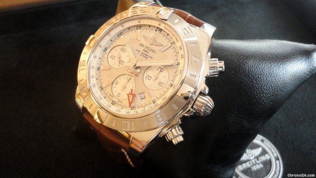 Breitling UNGETRAGENE Chronomat GMT WATCHES 2