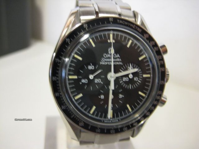 Omega Speedmaster Professional Moon Watch WATCHES 2